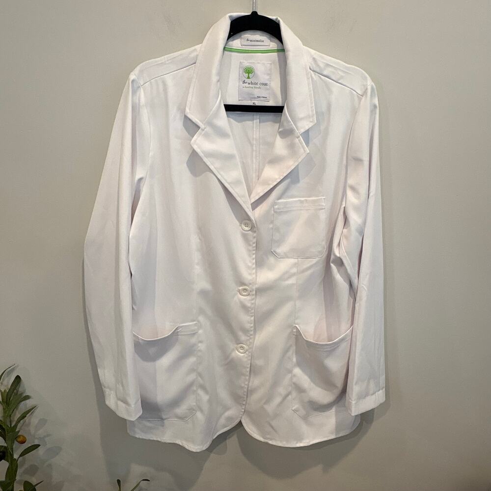 Healing Hands Minimalist White Lab Coat – Size XL